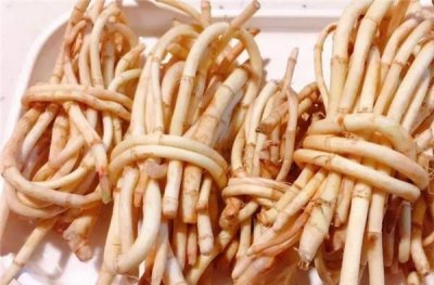 折耳根为什么会变黑,什么办法能让折耳根不变黄,变黑,我刚切好的折耳根(鱼腥